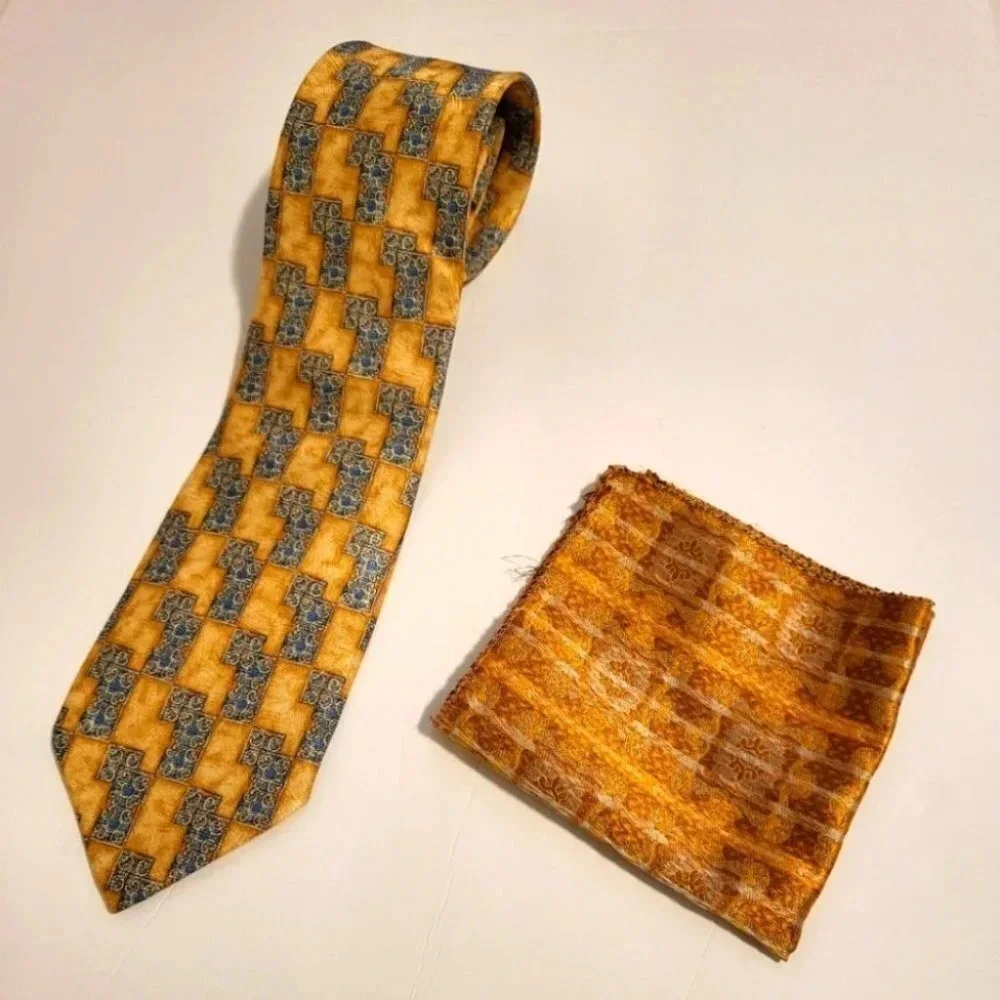 Men's Necktie Handkerchief Set by DeLuna